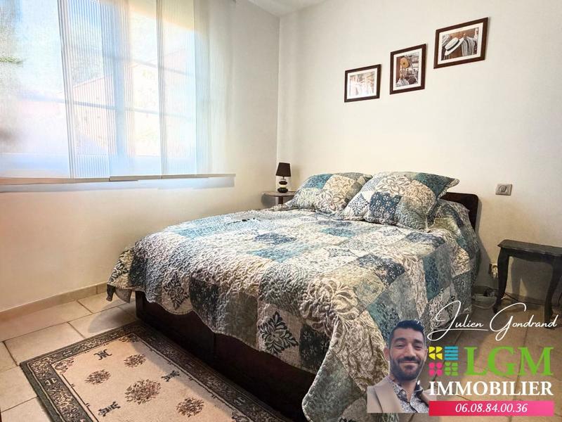 Maison - 99 m² - 5 pièces