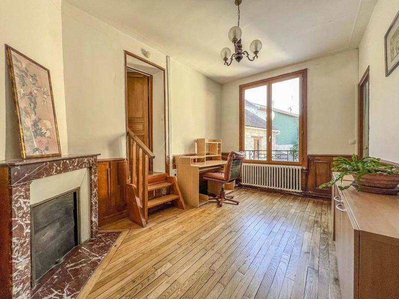 Maison de village - 294 m² - 15 pièces