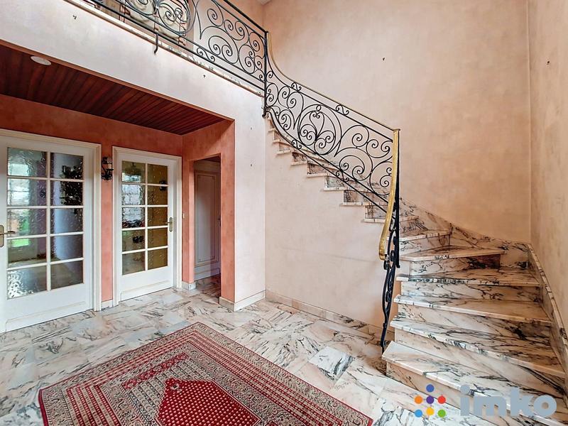 Maison - 137 m² - 6 pièces