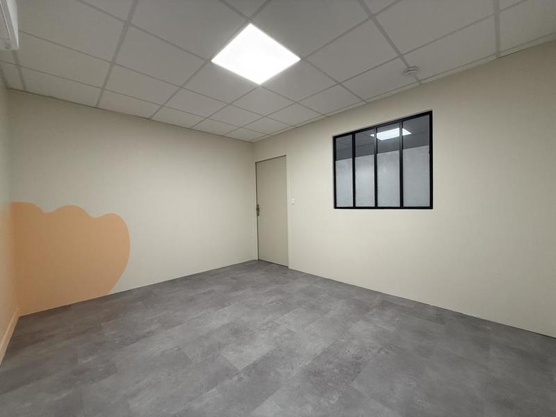 Bureau - 13 m² - 1 pièce