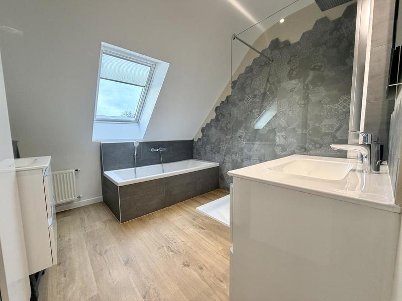 Maison - 128 m² - 5 pièces