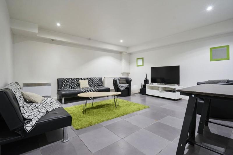 Maison - 107 m² - 7 pièces