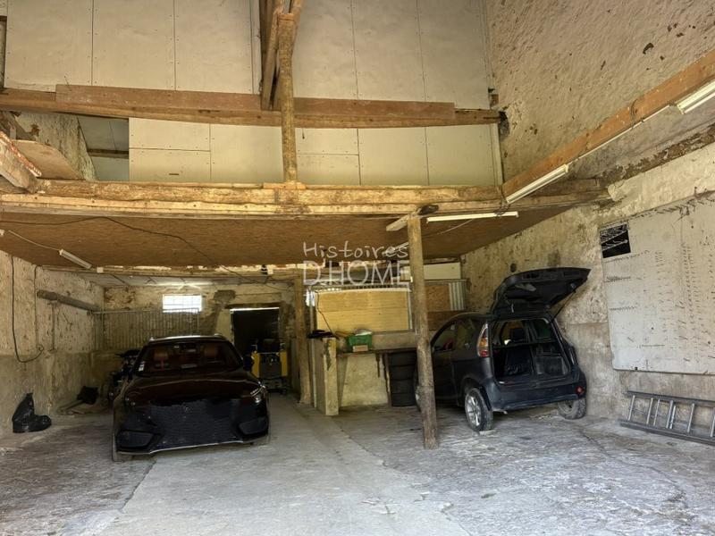 Propriété - 280 m² - 8 pièces