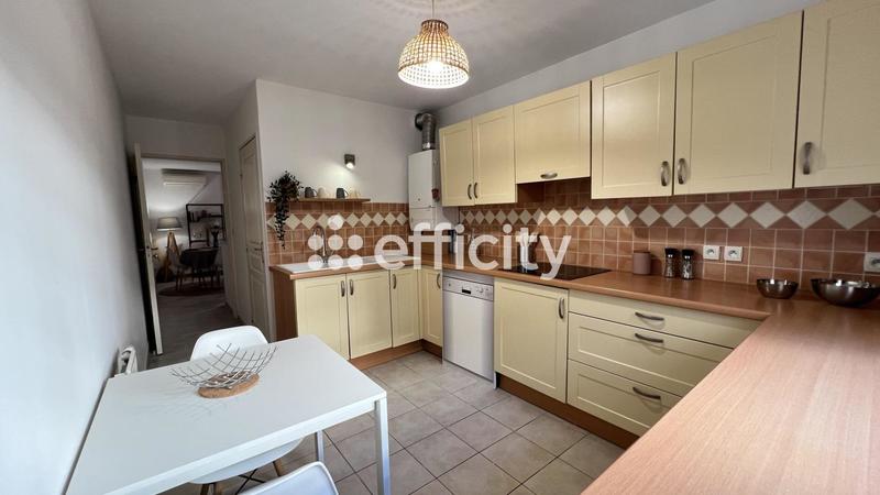 Appartement - 94 m² - 4 pièces