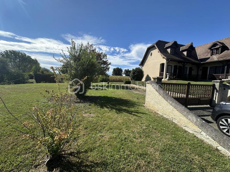 Maison traditionnelle - 150 m² - 5 pièces