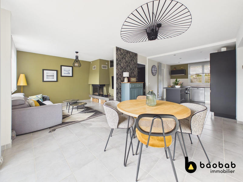 Maison - 111 m² - 5 pièces