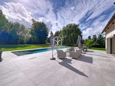 Maison ancienne - 208 m² - 5 pièces