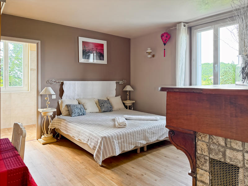 Propriété - 398 m² - 13 pièces