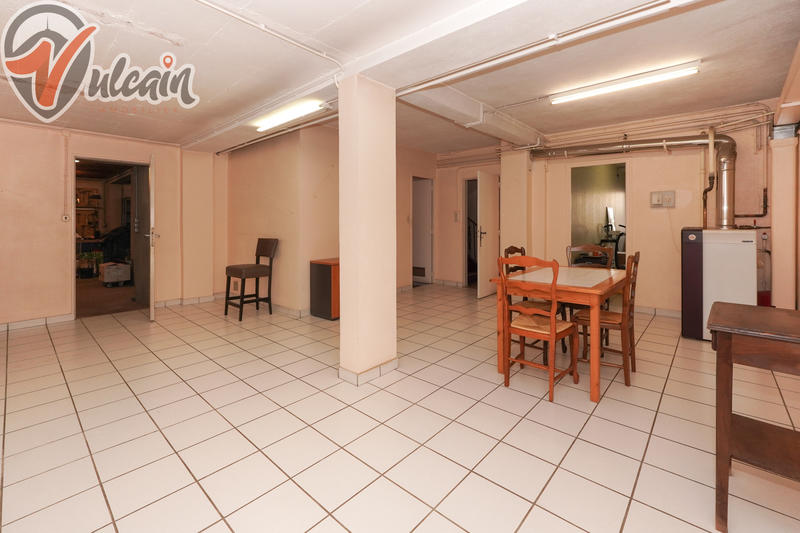 Maison - 196 m² - 8 pièces