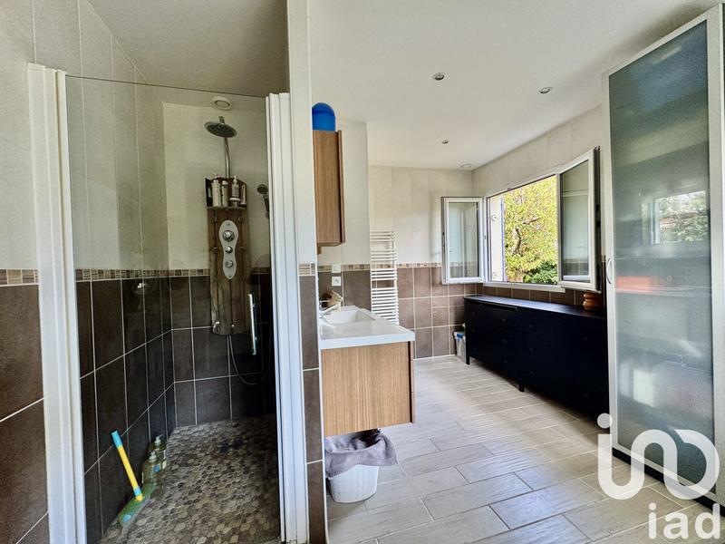 Maison - 158 m² - 8 pièces