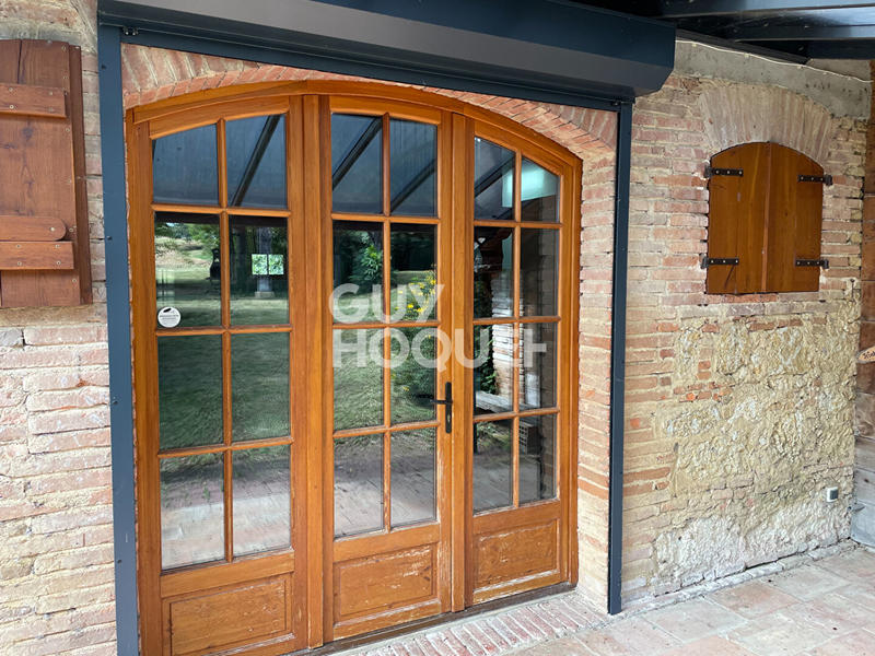 Maison - 217 m² - 5 pièces