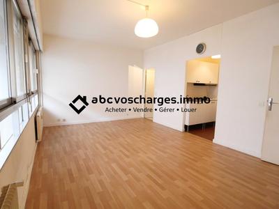 Studio - 32 m² - 1 pièce