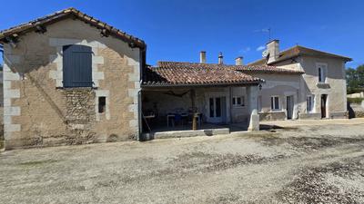 Corps de ferme - 180 m² - 7 pièces