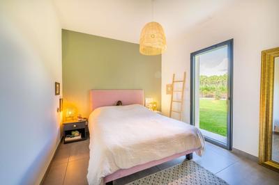 Terrain constructible - 1 135 m²