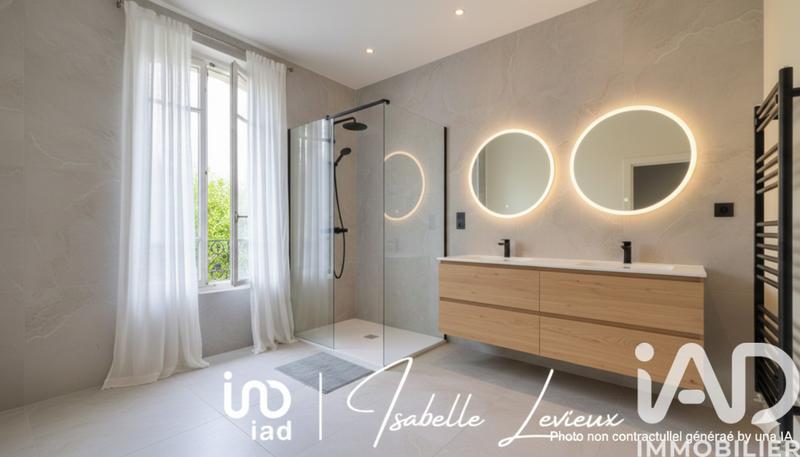 Maison - 165 m² - 11 pièces