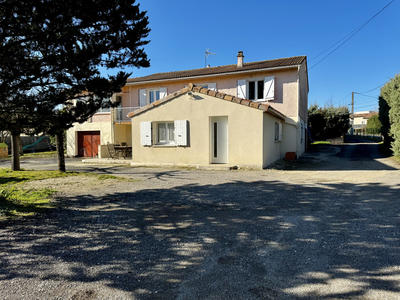 Maison - 180 m² - 6 pièces