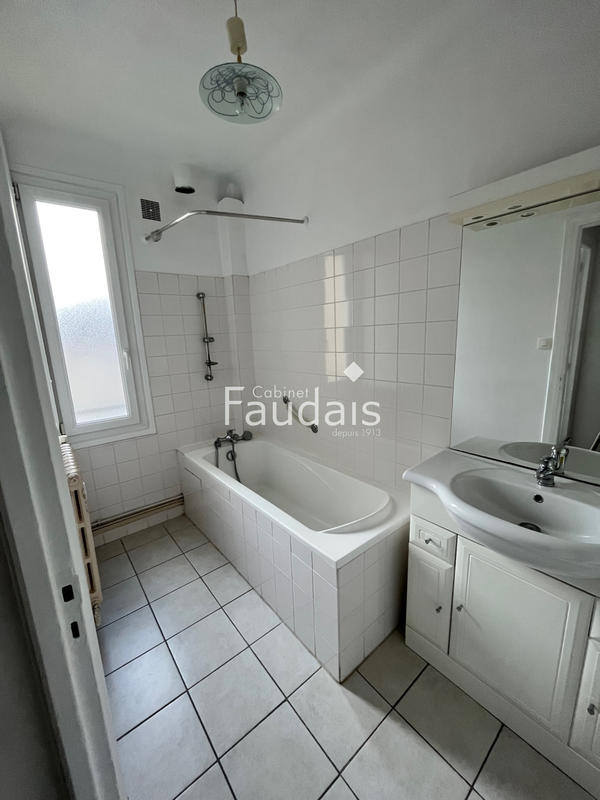 Appartement - 77 m² - 3 pièces