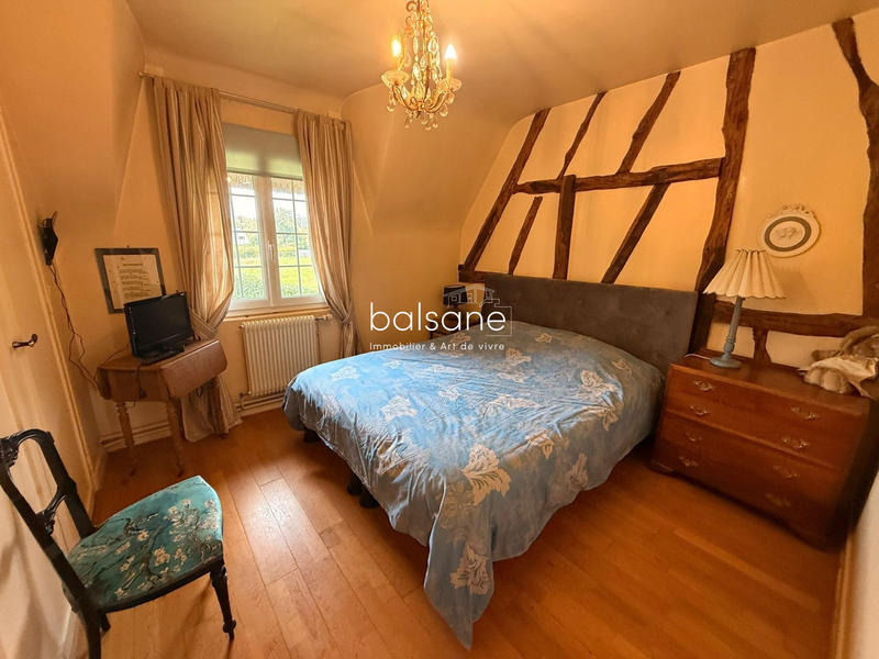 Maison traditionnelle - 175 m² - 8 pièces