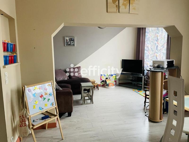 Maison - 147 m² - 8 pièces