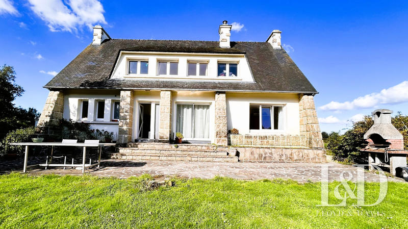 Maison - 136 m² - 7 pièces