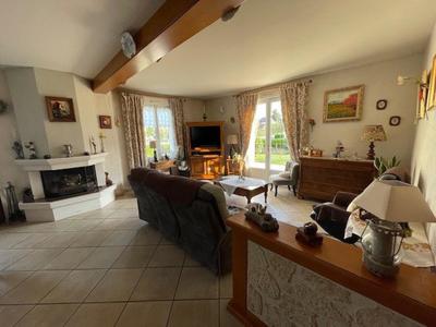 Maison - 185 m² - 7 pièces