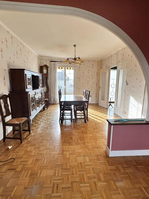 Maison - 92 m² - 6 pièces