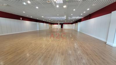 Local commercial - 560 m²