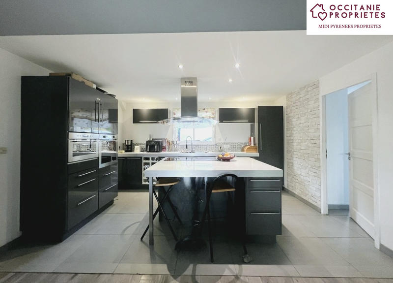 Villa - 183 m² - 6 pièces