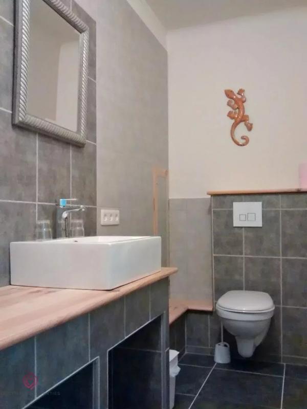 Propriété - 280 m² - 11 pièces