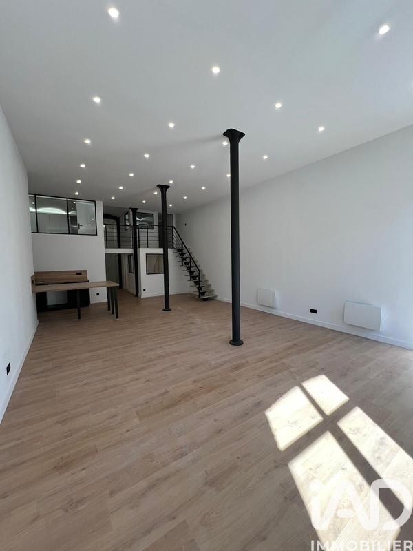 Loft - 121 m² - 5 pièces