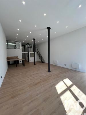 Loft - 121 m² - 5 pièces