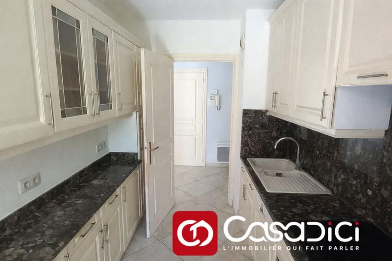 Appartement - 84 m² - 3 pièces