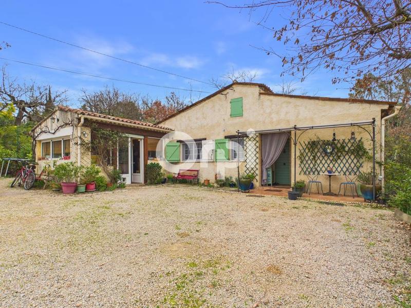 Maison - 140 m² - 3 pièces