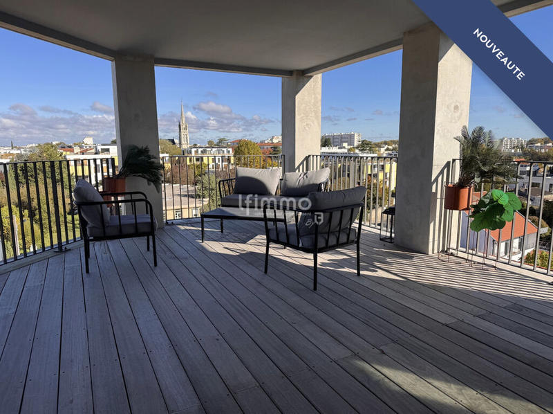 Loft - 125 m² - 4 pièces