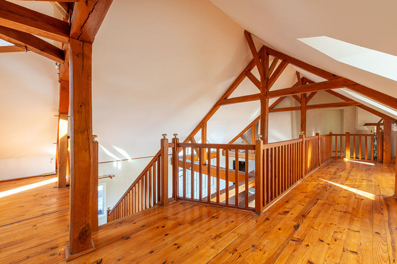 Maison - 216 m² - 6 pièces