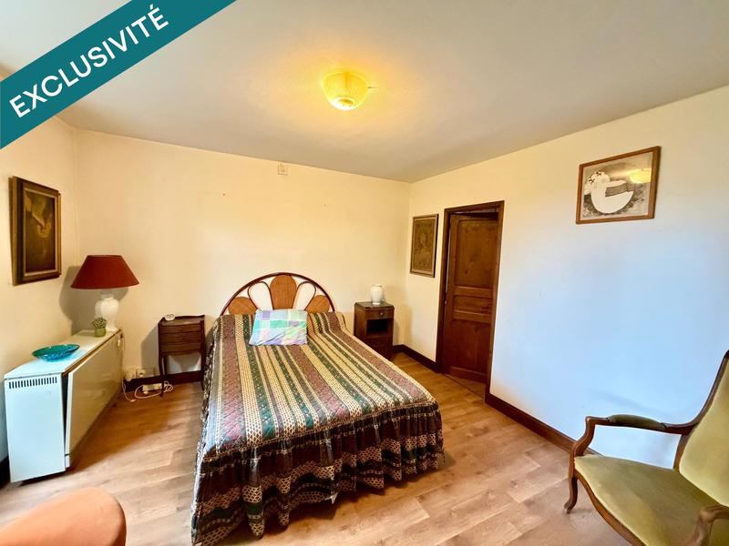 Maison - 210 m² - 12 pièces