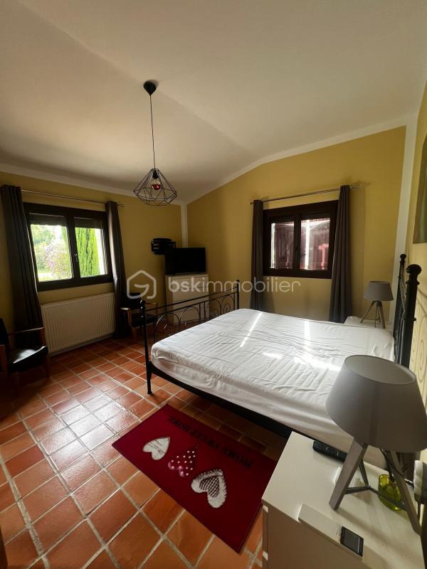 Maison - 195 m² - 7 pièces