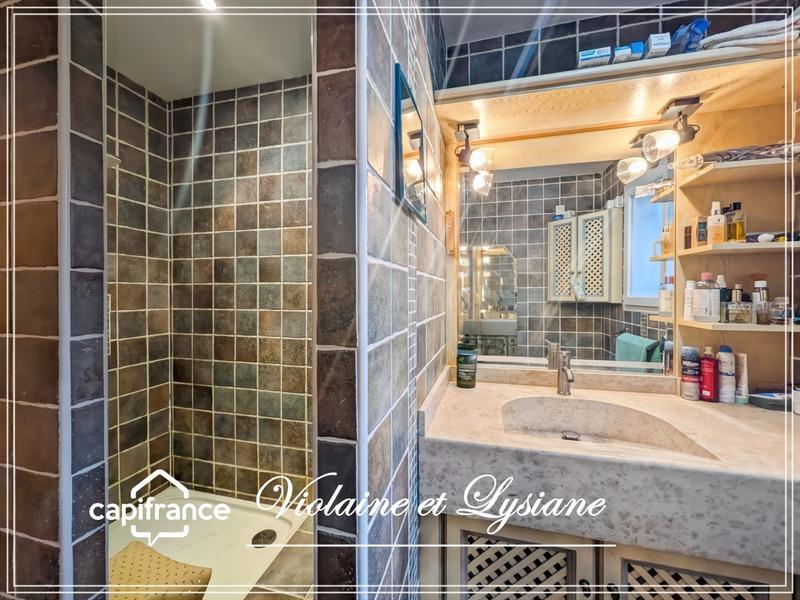 Propriété - 179 m² - 8 pièces