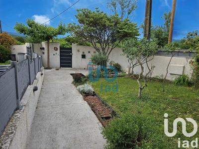 Maison - 240 m² - 8 pièces