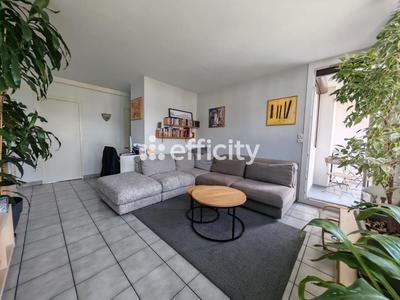 Appartement - 81 m² - 5 pièces