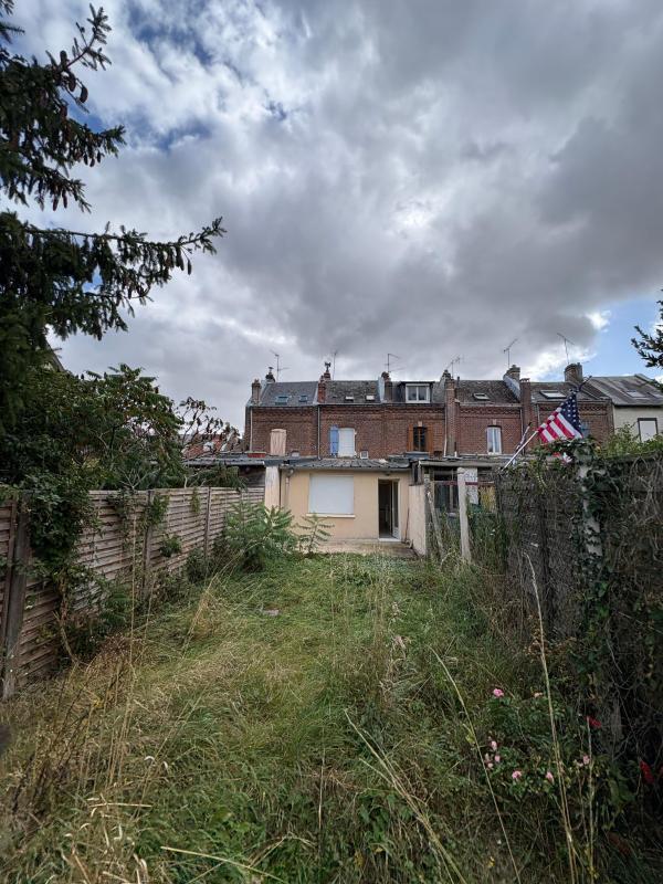 Immeuble - 85 m² - 6 pièces