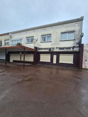 Immeuble - 340 m² - 9 pièces