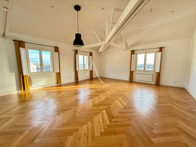 Appartement - 151 m² - 5 pièces