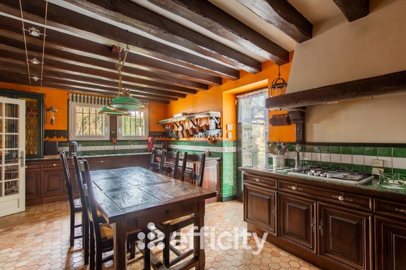 Maison - 300 m² - 7 pièces