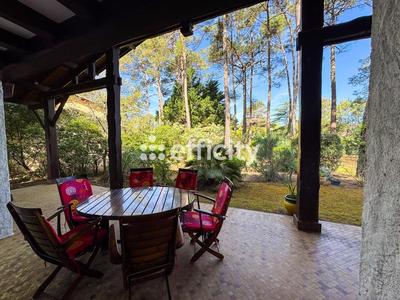 Maison - 145 m² - 5 pièces