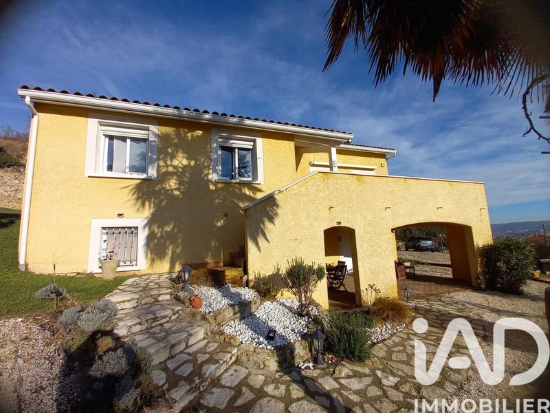 Maison - 95 m² - 4 pièces