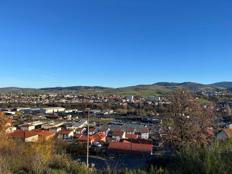 Terrain constructible - 587 m²