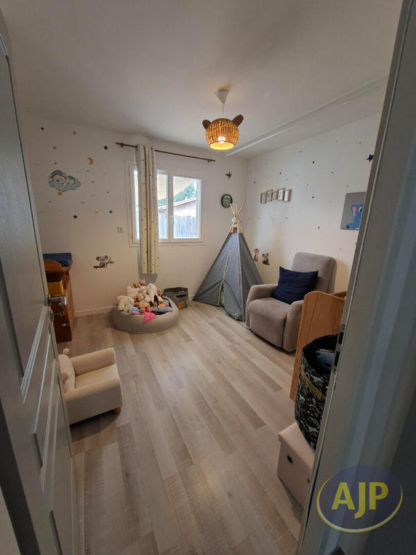 Maison - 115 m² - 5 pièces