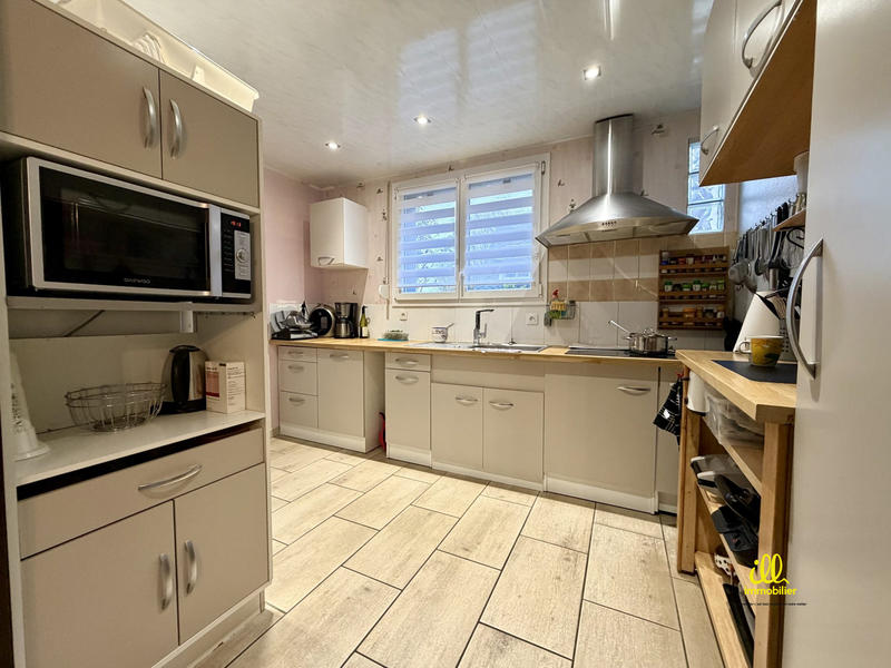 Maison - 80 m² - 4 pièces