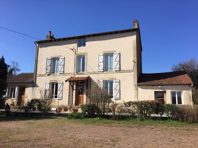 Maison - 200 m² - 8 pièces